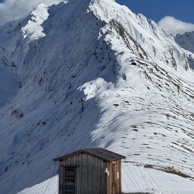 Viel Schnee an der hohen Mut