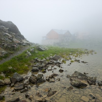 Winnebachseehütte - heute mal im Nebel.