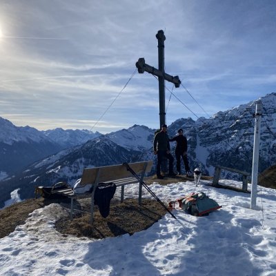 Jochkreuz 2046 m oberhalb von Telfes