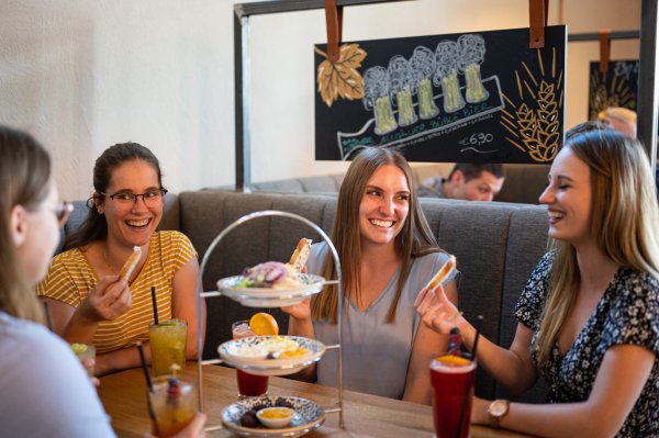 Muttertagsbrunch in der Fasshalle