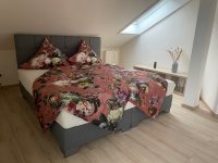 Schlafzimmer Dachgeschoss I