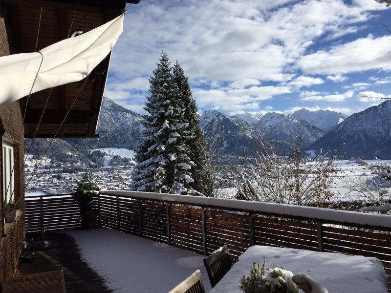 Der Blick auf verschneite Berge ist immer frei