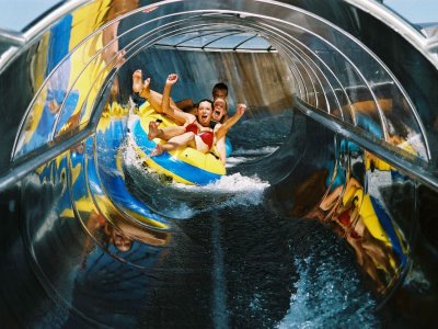 Die Spaßbäder der Region sind bei jedem Wetter ein Spaß für alle Wasserratten.
