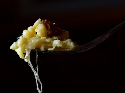 Sie gehören beim Allgäu-Urlaub dazu: Käsespätzle oder Kässpatzen.