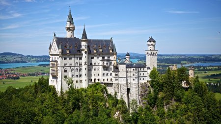 In Schwangau bei Füssen liegt das Märchenschloss von König Ludwig II.