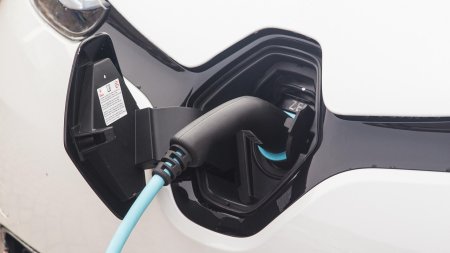 Während des Bauernhofurlaub im Allgäu laden Elektroautos gratis. Es gibt insgesamt vier Wallboxen auf dem Hof.