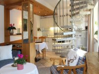 Alpennest - Wendeltreppe zum Schlafzimmer