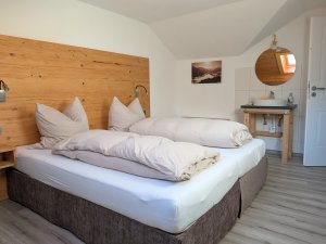 PXL 20260118 102303871