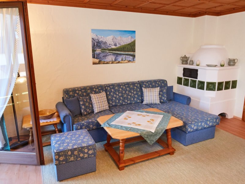 Gemütliche Sitzecke mit Kamin