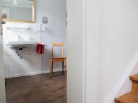 Ferienwohung-Scheidegg-Badezimmer-Gang klein