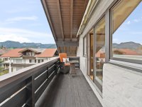 Südbalkon mit Bergblick