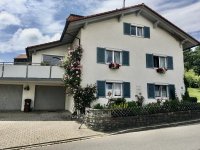 Hausansicht von der Straße