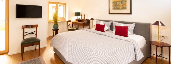 Exquisit Schlafzimmer 2