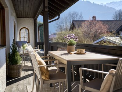 Südbalkon mit grandiosem Bergblick