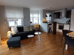 Wohnzimmer mit Küche