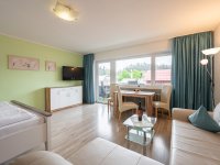 01 Ferienwohnung 198 Reich-Stempfle Wohn-Schlafzimmer