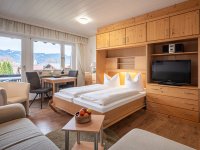 251208 Blattner 196-0971-HDR-websize