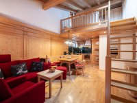 260317 Blattner 33-0201-HDR-websize