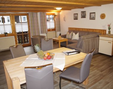 Fewo3 Esstisch Stube