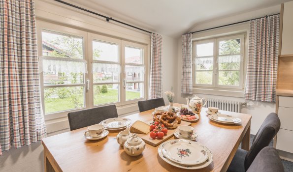 Frühstückstisch in der Wohnung Silberdistel | Ferienwohnung Lingg Oberstdorf