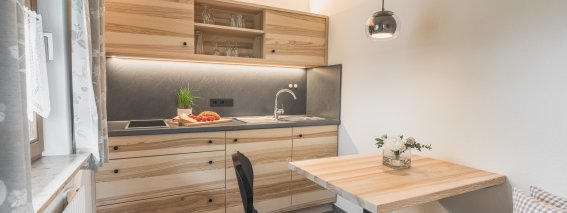 Vergissmeinnicht Küche mit Sitzecke | Ferienwohnung Lingg Oberstdorf