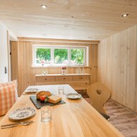 Gemütlicher Essebereich der Wohnung Enzian