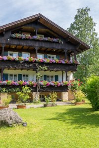 Jagdhaus im Sommer
