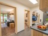 Küchenzeile und Flur in der Wohnung Schlüsselblume | Ferienwohnung Lingg Oberstdorf Küchenzeile und Flur in der Wohnung Schlüsselblume | Ferienwohnung Lingg Oberstdorf