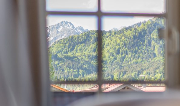 einschlafen mit dem Duft von Holz und dem Blick auf die Berge – Sodanella im Jagdhaus  | Ferienwohnung Lingg Oberstdorf