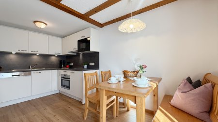 Küche mit Essbereich