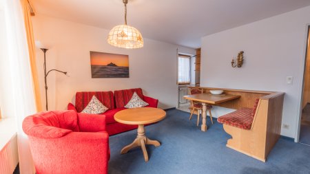 FeWo 2 Fellhorn Wohn- und Essbereich
