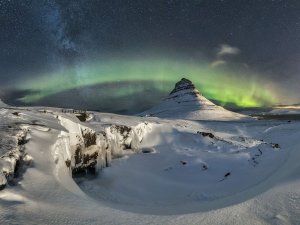 Markus van Hauten - Direktmitglied Rheinland - Northern lights and milky way