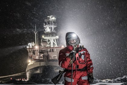 Ein neu entstandener Riss im Meereis