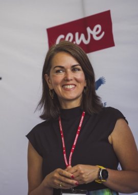 Künstlerische Schirmfrau des Fotogipfel Oberstdorf: Esther Horvath