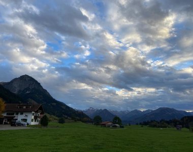 Hemerhof im Herbst