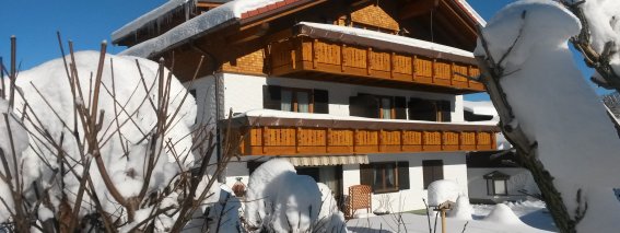 Haus im Winter