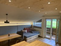 Ferienwohnung Anna gemütliche Couch im Wohnbereich