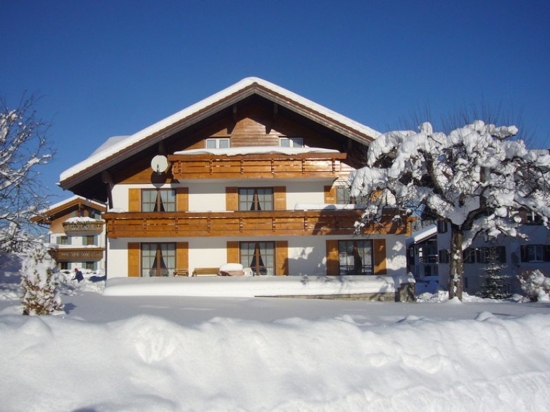 unser Haus im Winter