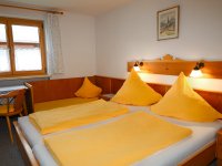 Rubihorn Schlafzimmer 1