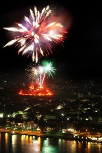Brennende Burg Klopp bei Rhein in Flammen - Quelle -Tourist Information Bingen am Rhein