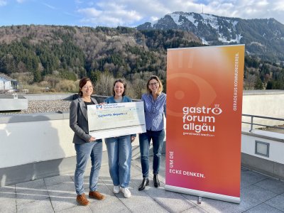 Spendenübergabe GFA an Kinderkrebshilfe Königswinkel