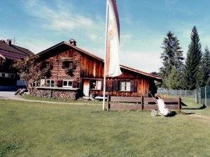 Das Sekretariatsgebäude im Jahr 1990