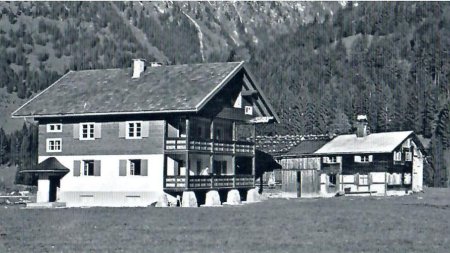 1961 Cafe Gebrgoibe