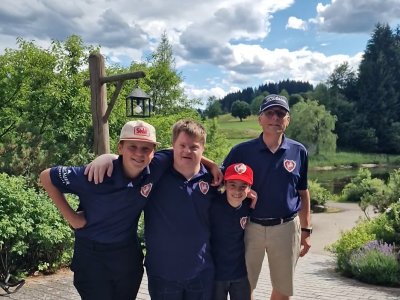 Unser Team auf der Sonnenalp: Tijs Hummeling, Alexander Steffen und Felix Fischer mit Jugendwart Benedikt Schlemmer