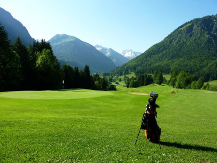 Blick von Loch 2 (c) Petra Schumacher