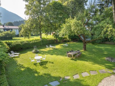 Herrschaftlicher Garten lädt zum Entspannen ein