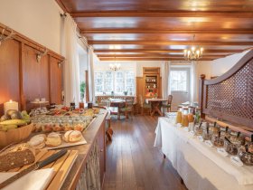 Schlemmerfrühstück vom Buffet bis 11 Uhr