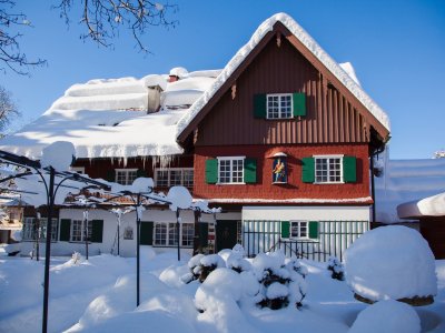 Das Geldernhaus im weißen Winterkleid