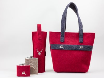 Tasche, Flachmann und Flaschenhülle aus Filz