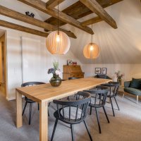 Großer Esstisch in Wohnung 7